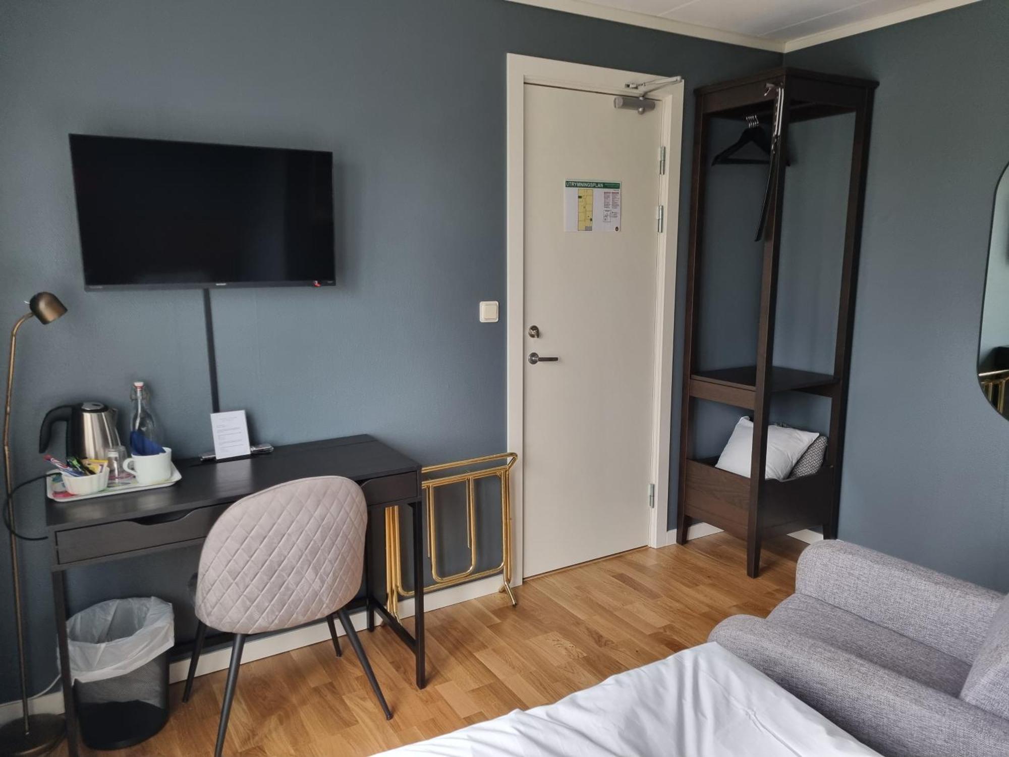 Hotell Zlafen Bed And Breakfast Карлскуга Экстерьер фото
